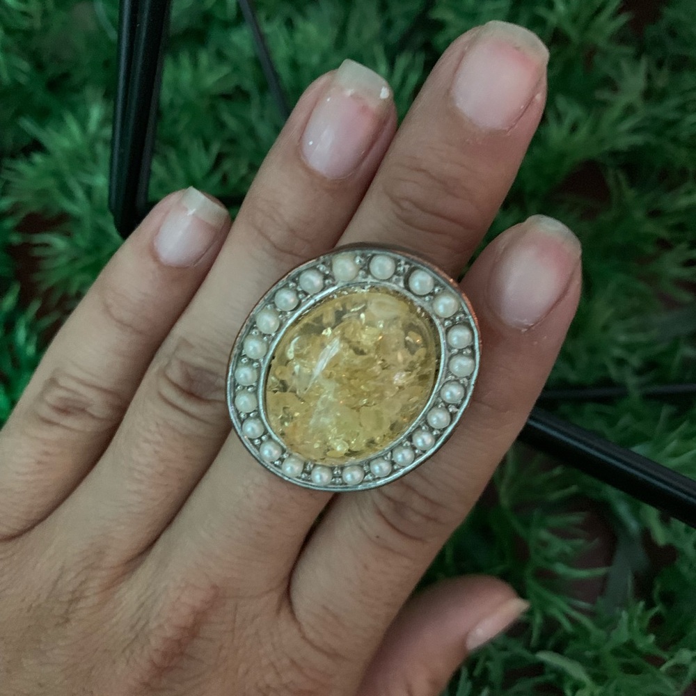 Ring - Picture 2 of 3